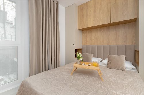 Photo 2 - Bright Beige Apartment by Renters