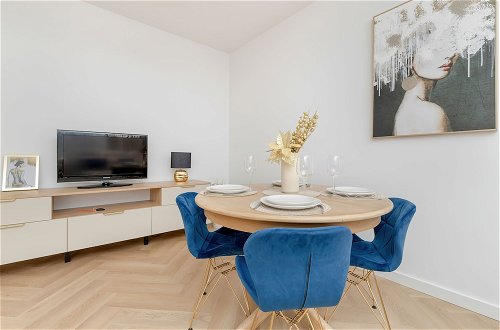 Foto 31 - Bright Beige Apartment by Renters