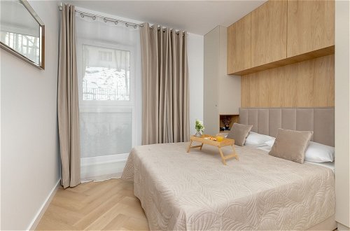Foto 4 - Bright Beige Apartment by Renters