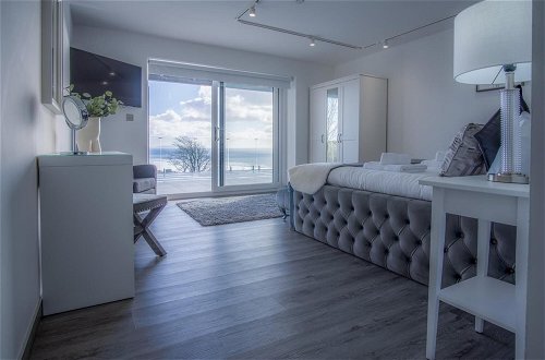 Foto 37 - Sunrise - 5 Bedroom Luxurious Holiday Home - Pendine