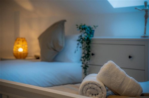 Photo 50 - Sunrise - 5 Bedroom Luxurious Holiday Home - Pendine