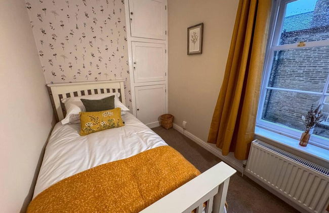 Captivating 3-bed Cottage in Saltaire - Foto 9