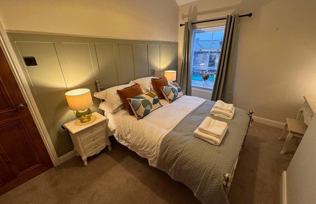 Captivating 3-bed Cottage in Saltaire - Foto 7
