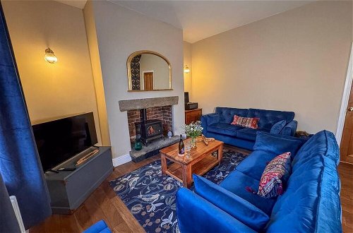 Photo 17 - Captivating 3-bed Cottage in Saltaire