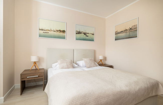 Aquamarina Promenada by Renters - Photo 10