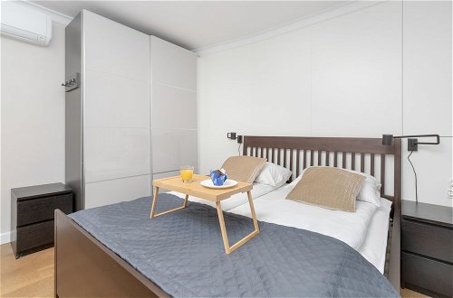 Photo 4 - Apartment With Two Balconies by Renters