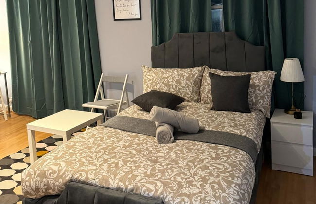 Studio - Sleeps 2 - Parking - Close to Paddington - Foto 5