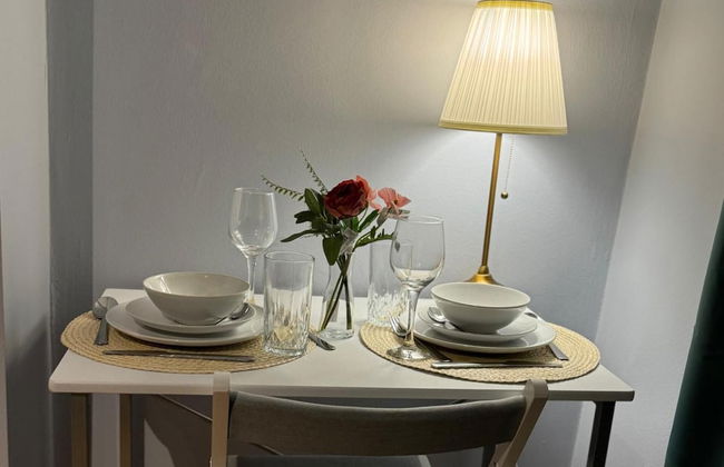 Studio - Sleeps 2 - Parking - Close to Paddington - Foto 9