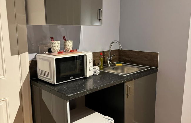 Studio - Sleeps 2 - Parking - Close to Paddington - Foto 6