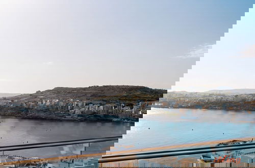 Foto 3 - Malta s Instaworthy Stunning Seaview Penthouse
