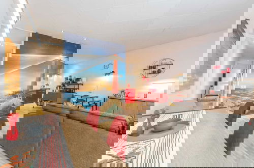 Foto 62 - An Apartment That is Attractively Furnished
