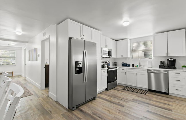 NEW St Pete Retreat Newly Updated Pet Friendly - Foto 1