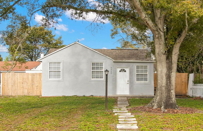 NEW St Pete Retreat Newly Updated Pet Friendly - Foto 3