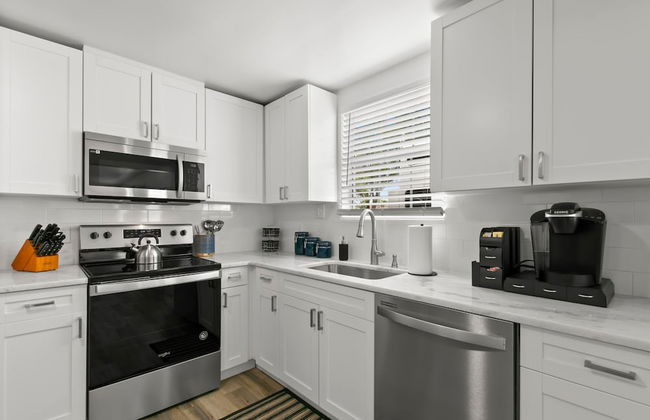 NEW St Pete Retreat Newly Updated Pet Friendly - Foto 11
