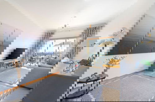 Foto 1 - BnB Homes Apartment With Sea View Relax Terrace