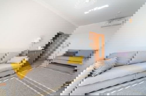 Foto 10 - BnB Homes Apartment With Sea View Relax Terrace