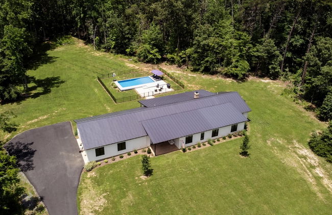 Oasis Near Charlottesville With Pool Grill - Photo 50