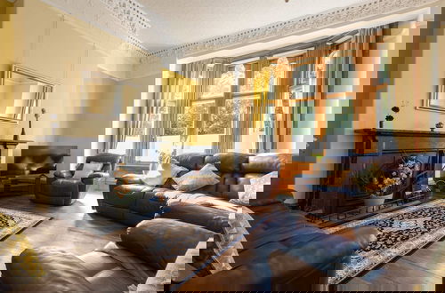 Photo 5 - Host Stay Chatsworth Townhouse II