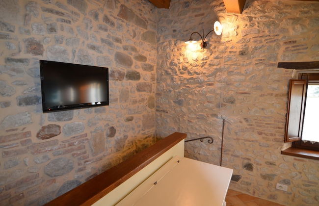 Appealing Apartment in Petrella Guidi With Near Centre - Photo 31