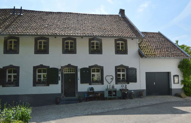 Stunning Holiday Home Near Forest in Slenaken - Foto 1
