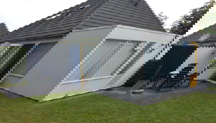 Foto 1 - Spacious Holiday Home With Garden