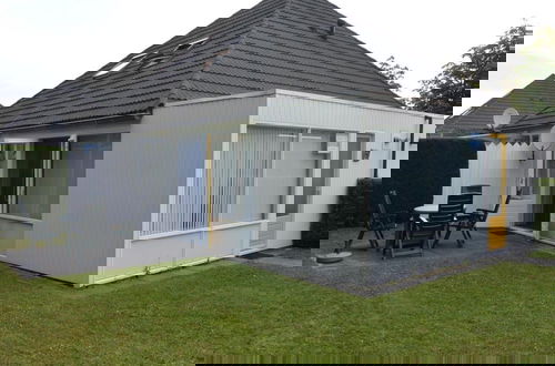 Foto 1 - Spacious Holiday Home With Garden