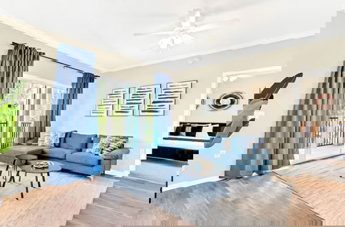 Foto 6 - Upstay - Pet-friendly Condo w Pool Hot Tub Games