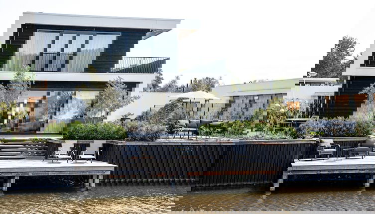 Foto 1 - Water Villa With Garden and Jetty Near Harderwijk
