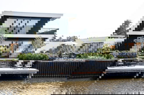 Foto 1 - Water Villa With Garden and Jetty Near Harderwijk
