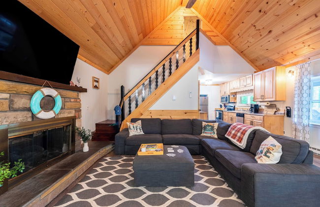 Arcade, Sports Bar, Deck Living, Fire Pit, Near the Lake! Sasa by Avantstay - Foto 5