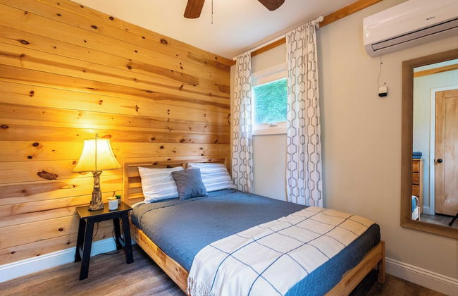 Arcade, Sports Bar, Deck Living, Fire Pit, Near the Lake! Sasa by Avantstay - Foto 34