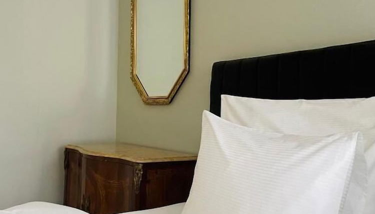 Photo 1 - Ulrika's Suite