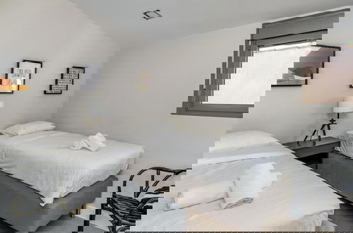 Photo 7 - Top-floor Apartment With Pool Ref 20