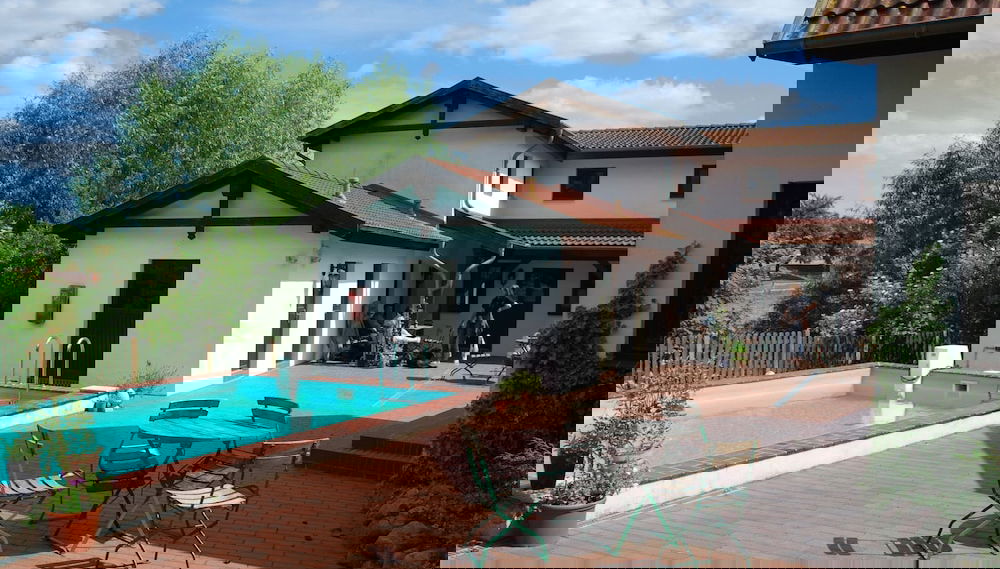 Primary image