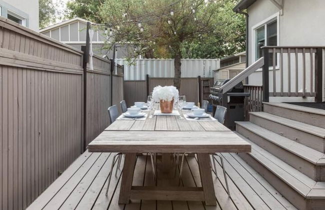 Gorgeous Bungalow With a Backyard Deck - Foto 57