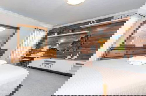 Foto 46 - Gorgeous 6 Bedroom w Pool Paradise Palms