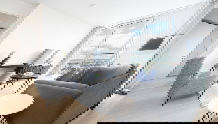 Photo 1 - Sensational Two-bedroom Apartment by the River