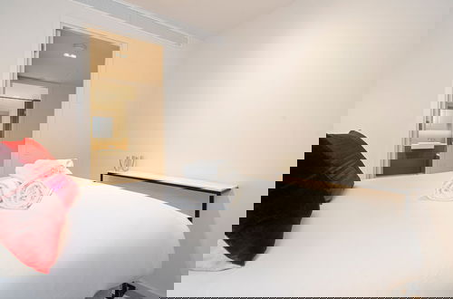 Photo 7 - Sensational Two-bedroom Apartment by the River