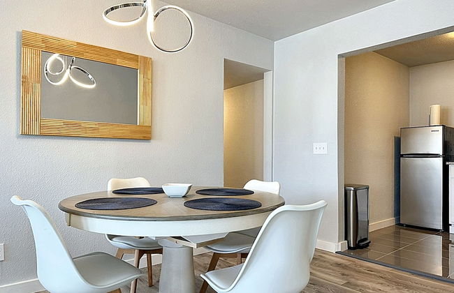 Vintage Vibes Modern Comfort 2BR for 6 Guests - Foto 7