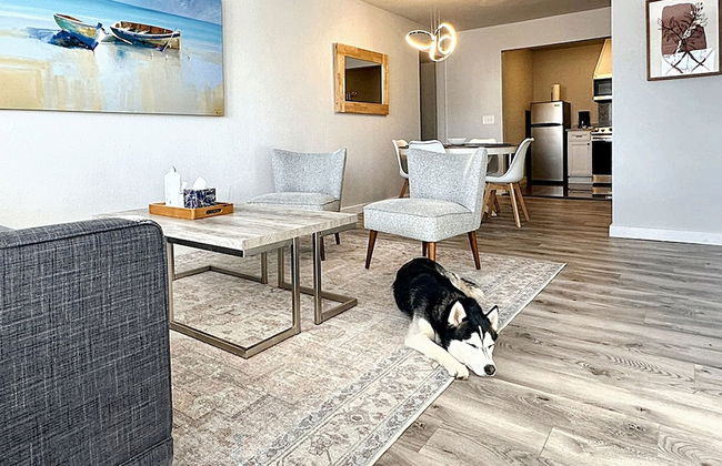 Vintage Vibes Modern Comfort 2BR for 6 Guests - Foto 1