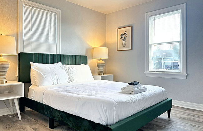 Vintage Vibes Modern Comfort 2BR for 6 Guests - Foto 3