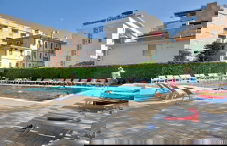Foto 1 - Apartment in Bibione Spiaggia With Communal Pool