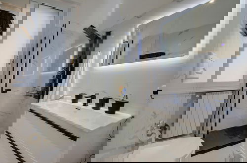 Photo 22 - Modern Apartment in Arona