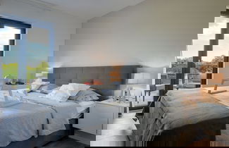 Photo 3 - Modern Villa With Swimming Pool