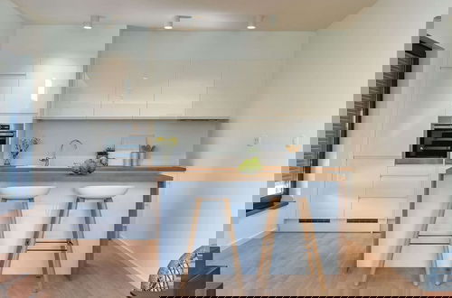 Photo 9 - Modern Villa With Swimming Pool