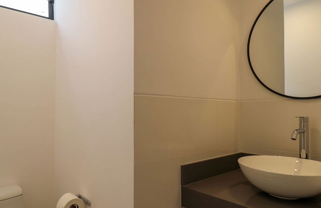 w Sophisticated 2BR With Balcony in Miraflores - Photo 4