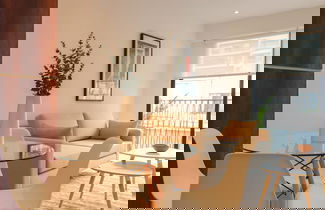 Photo 1 - w Sophisticated 2BR With Balcony in Miraflores