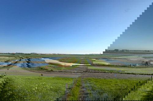 Foto 33 - Beautiful Holiday Home Near the Beach of Baarland