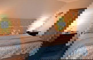 Foto 2 - Attractive 504 2BD Condo with Private Balcony and Jacuzzi Tub by RedAwning