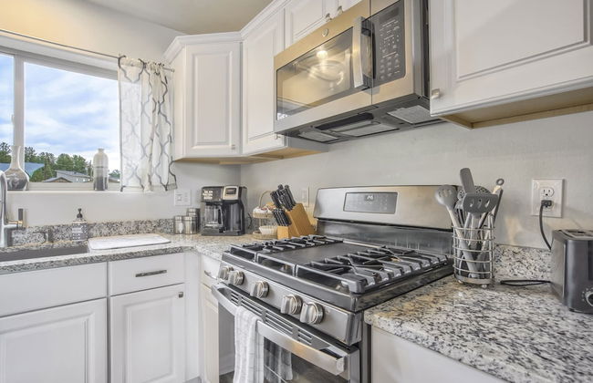 2BD Mtn Family Getaway w/ King Suite - Foto 11